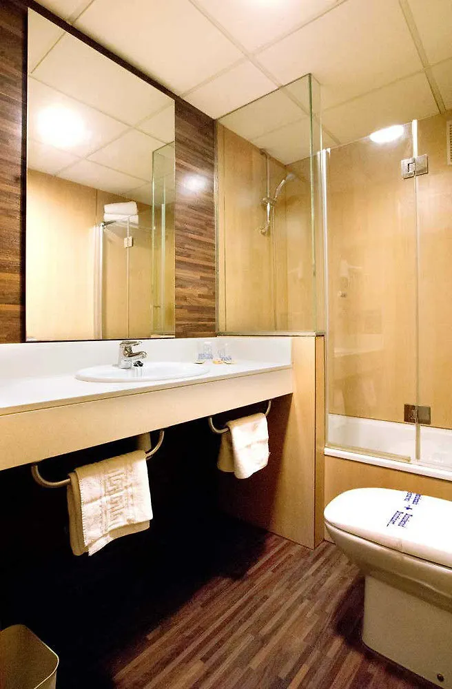 Hotel President Салоу