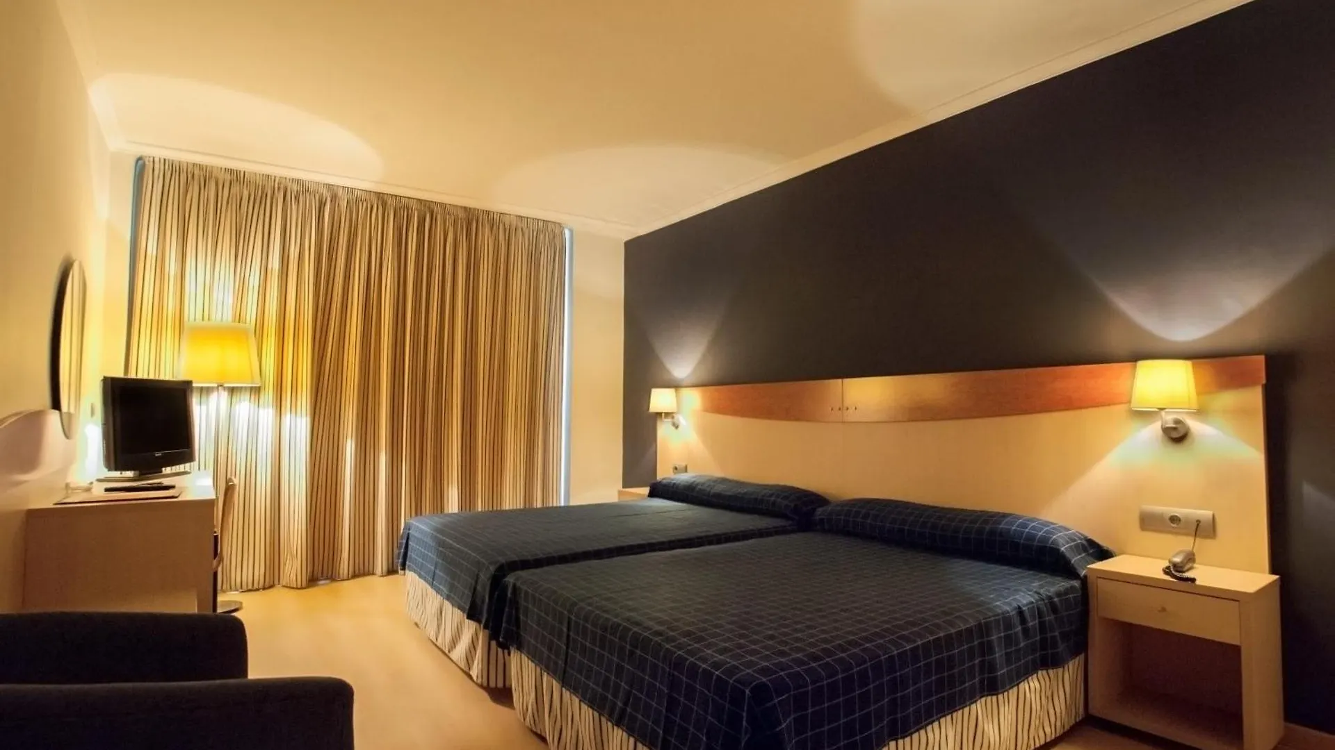 ***  Hotel President Салоу Испания